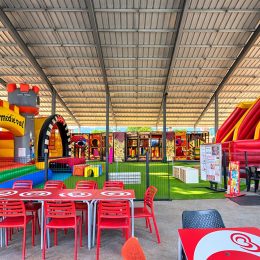 Parc de jeux gonflables de 900 m² couvert en Ariège